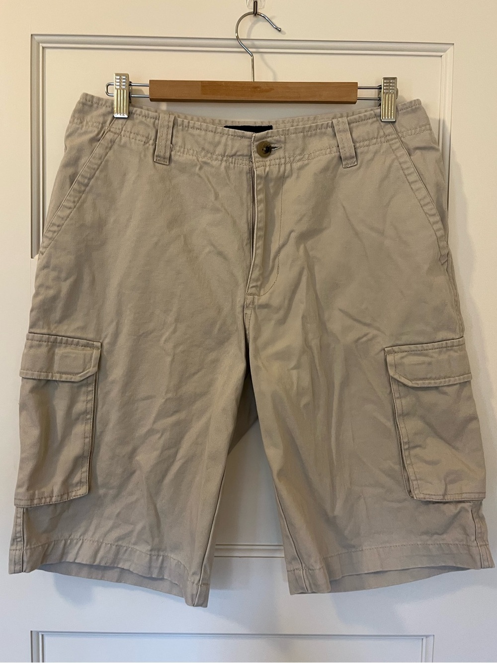 St. John’s Bay Men’s 34 Khaki Cargo Shorts Cotton Utility Y2K